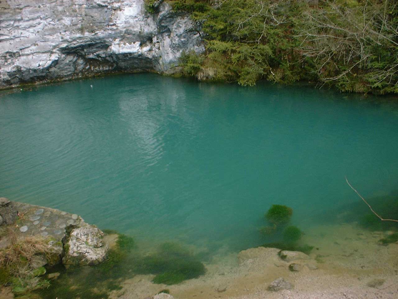 Голубое озеро в Отрожке